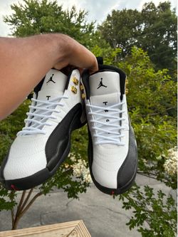 Jordan 12s taxis size 10,5 120$