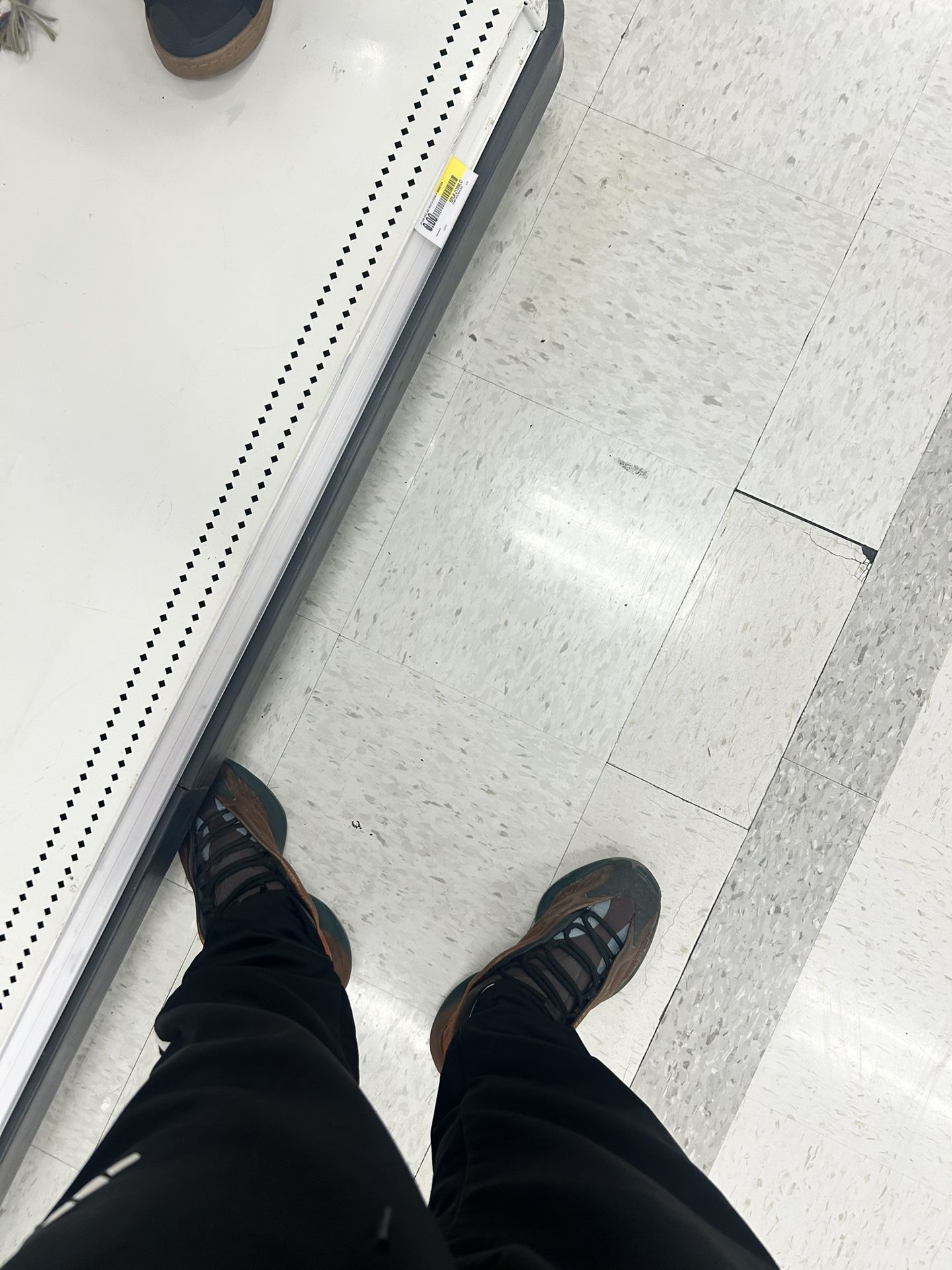 Yeezy 700 V3Copper Fade