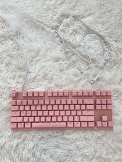 pink gamer girl rgb keyboard