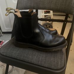 Size 11 men’s doc martens