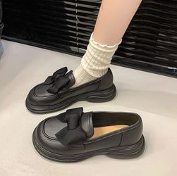 NEW Black Bow-Accent Women's Loafers size 6