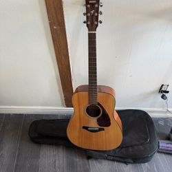 Yamaha Guitar 