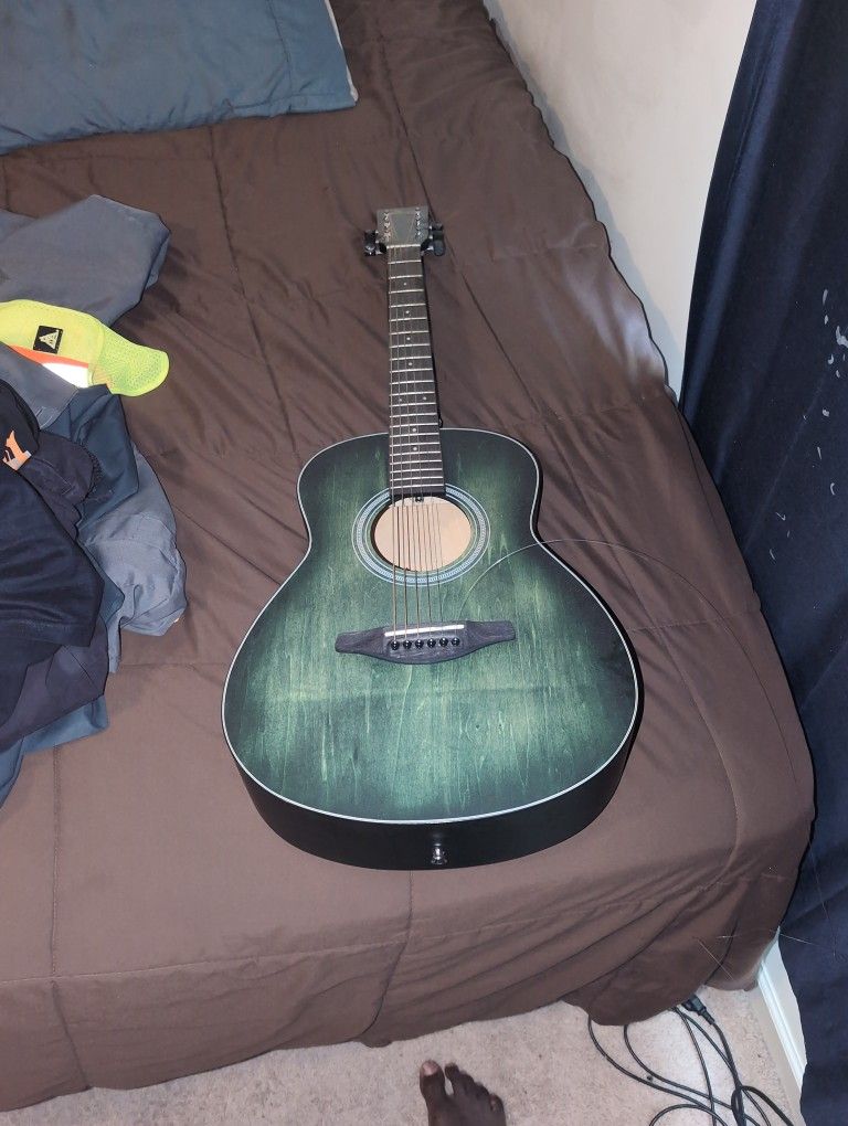 Winzz Acoustic Guitar (With One Snapped String)