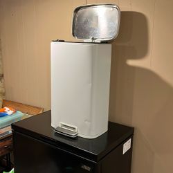 Kohler Trash Bin 🗑️ 