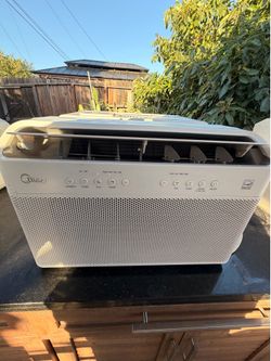 AC window unit