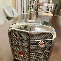 Vintage Royal London LTD Mercedes Benz Grill Decanter Music Box Made In Japan 