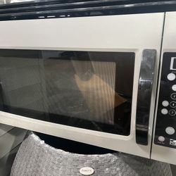 Microwave Oven