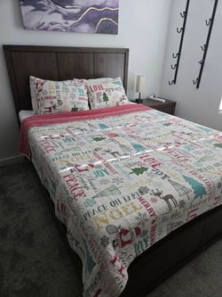 Queen/Full Christmas Bedding
