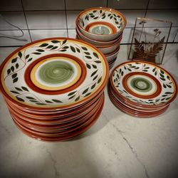 Dinnerware (Plates, Bowls)