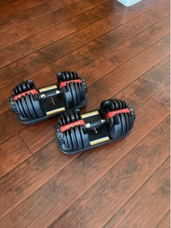 Bowflex Dumbbells 5 to 52.5 lbs per adjustable dumbbell Excellent Condition  (Cross streets are Camino al Norte and Tropical)
