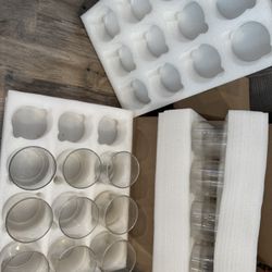 x21 Well Packaged glass Flower Vases 