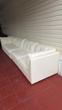 Sofá de uso en buen estado $180