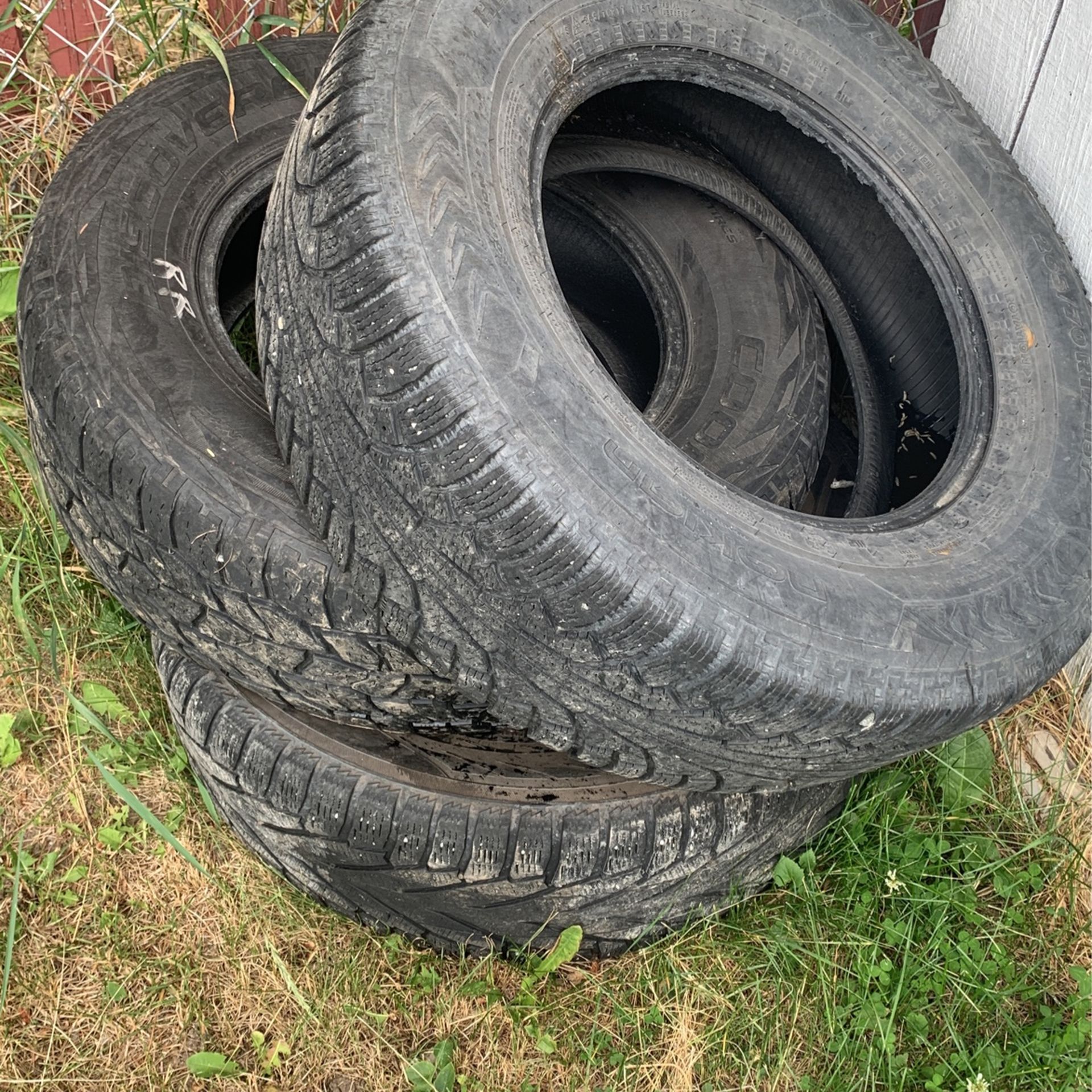 265 70 R17 4 Tires Non Studded With 75% Tread Left