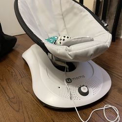 4 Moms Mamaroo Baby Swing