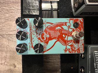 Walrus deep six compressor guitar pedal