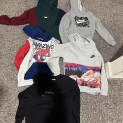 Boys Size 6 and Size 7 Sweat Shirts 