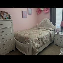(2 available) Full size bed mattress and box mattress included