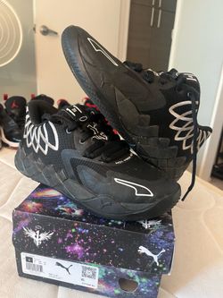 Black lamelo ball shoes