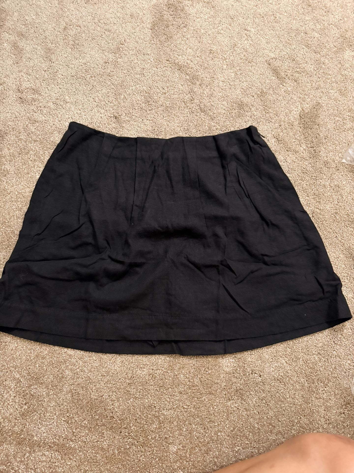 Trendy Banana Public Pants & Skirts (Size L) – Never Worn! Banana Public Women’s