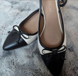 Aerosoles black and white flats with bow detail