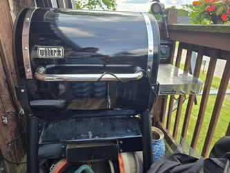 Weber SmokeFire EX4 Gen 2 Smart Wi-Fi Pellet Grill