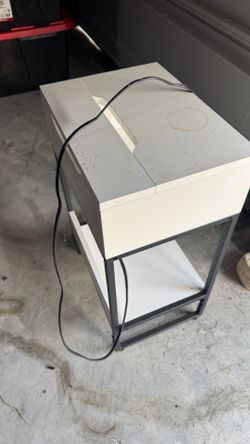 White End Table with Charging Station