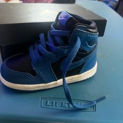 Blue and black Jordan 7c