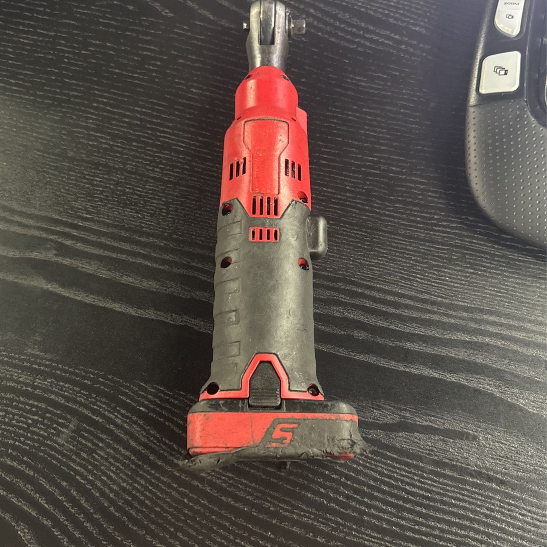 Snap On V 1/4” Drive MicroLithium Cordless Ratchet With Battery