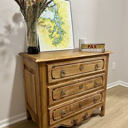 Ethan Allen Solid Maple Dresser