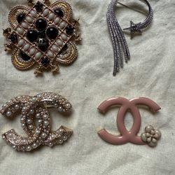 Brooches 