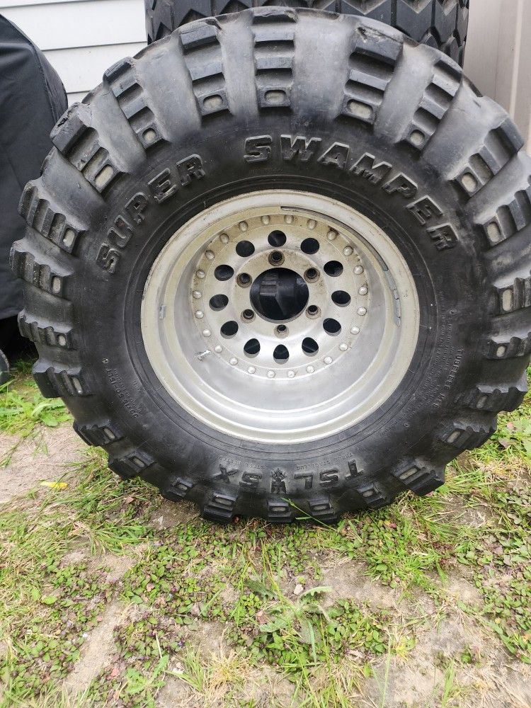 Tires 33×15,50R15LT bolt pattern measurement (e.g., 6x5.5 or 6x139.7