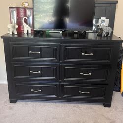 Bedroom Furniture With Mattress And Mirror 