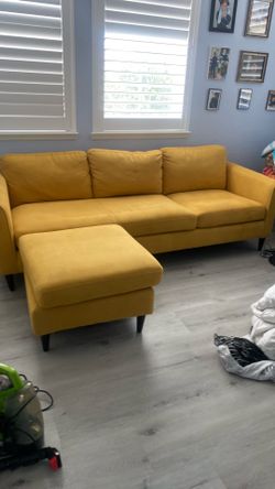 Sofa yellow  very nice