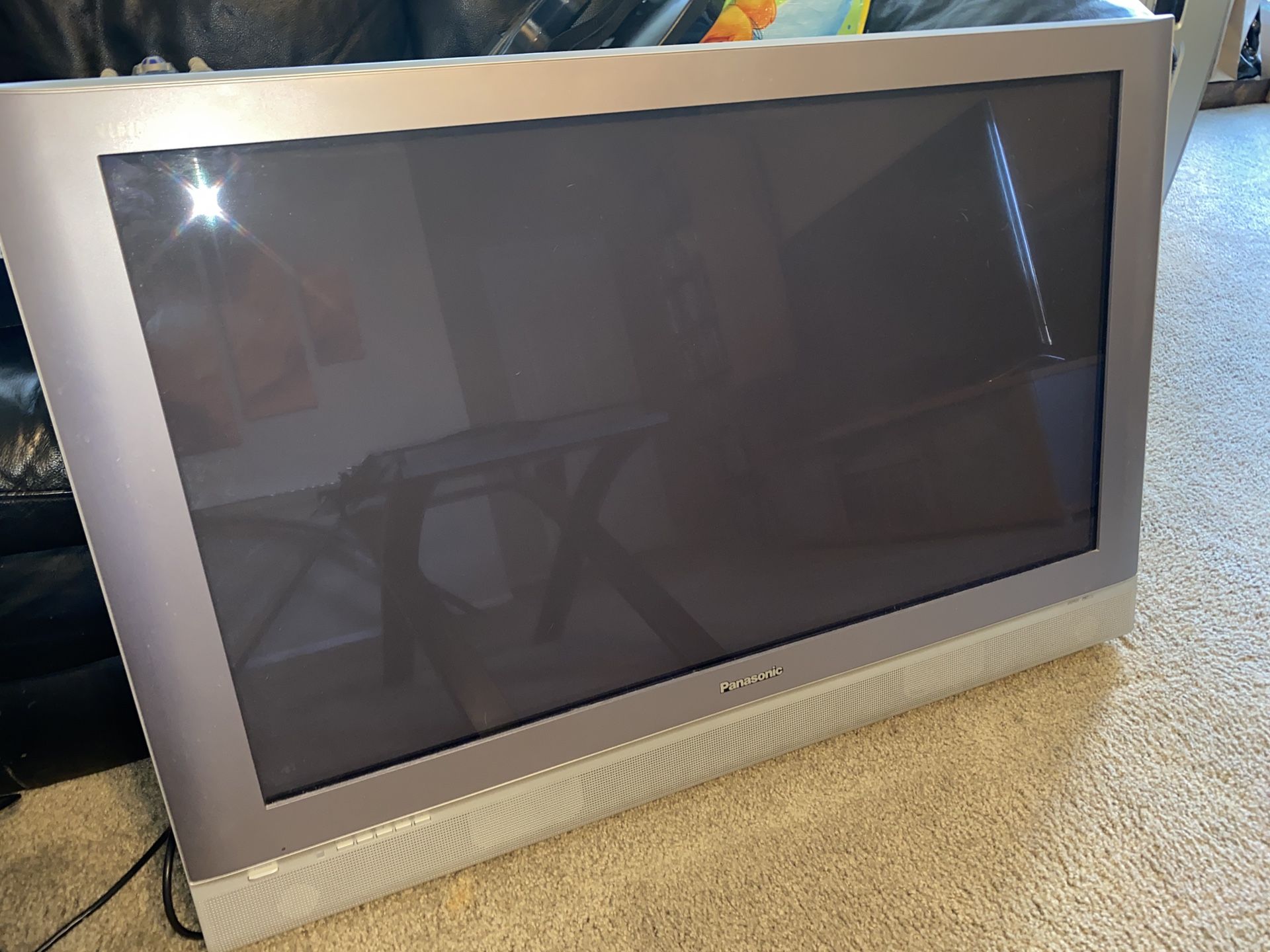 42" Panasonic Viera Plasma TV (Model No. TH-42PX6U)