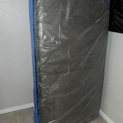 Twin Mattess Still In Plastic