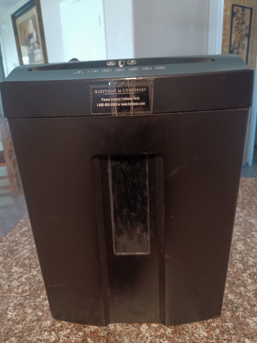 Fellowes paper shredder