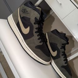 Military Olive Jordan 1 Mids size 8.5