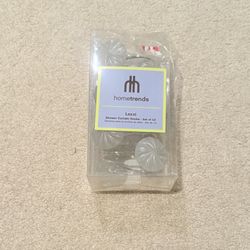 BRAND NEW SHOWER CURTAIN HANGERS. 