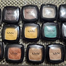 NYX EYESHADOW