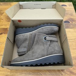 Brand New Clark Boots - Size 7