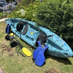 Ocean Kayak - Malibu Two Plus with 2 kayak paddles 