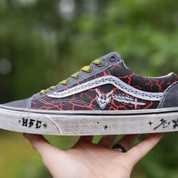 VANS STRANGER THINGS HELLFIRE CLUB STYLE 36 SHOES MENS SIZE 9.5 Skate Collab Supreme Stussy