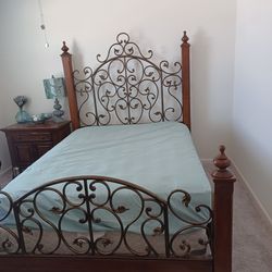 Queen Size Bed With MATTRESS AND BOX SPRING 