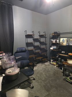 Moving / garage / estate sale