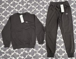 Women’s Dark Gray Alo Yoga Set