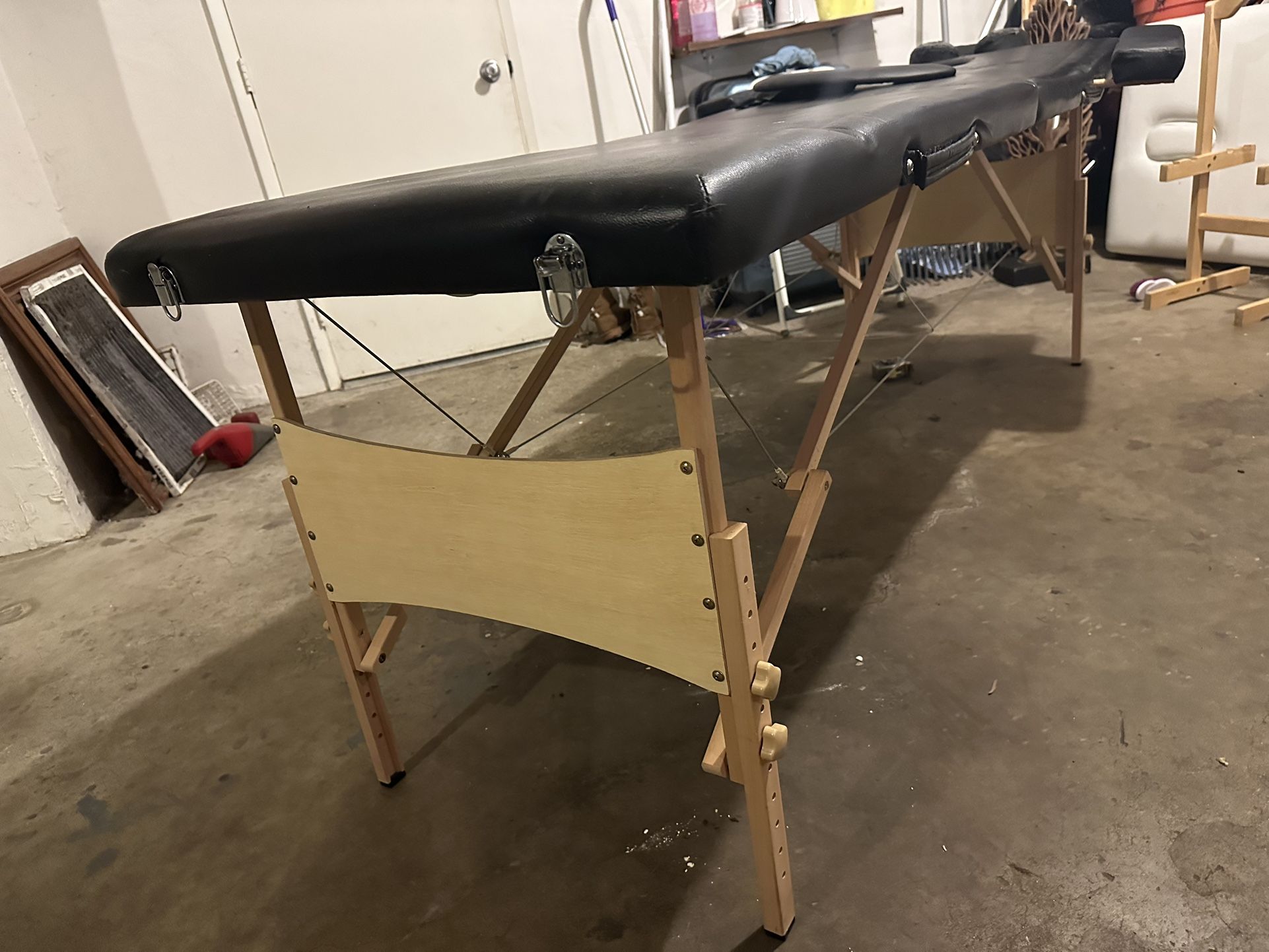 Massage Table for Sale in San Diego, CA OfferUp