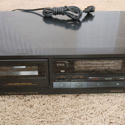 TEAC single Cassette Player / Recorder. Tested working. Model V-480