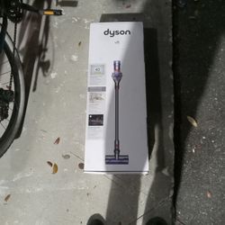 Dyson  Vacuum 