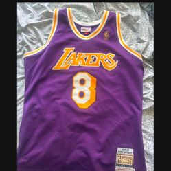 Kobe Bryant Jersey Size Xl