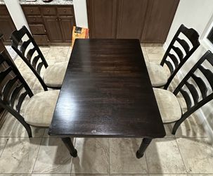 Dining Table With 4 Chairs
